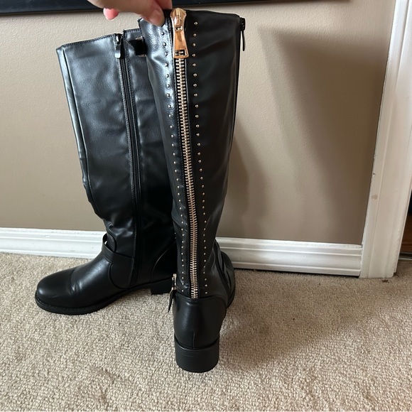 Size 7.5 black riding style boots - Picture 2 of 2